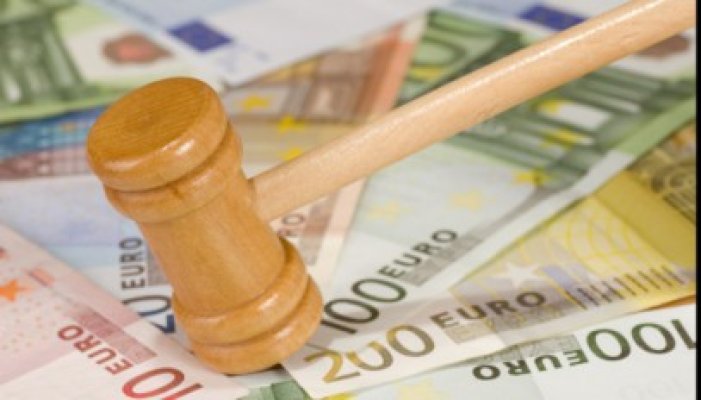 Parlamentul a decis: Procesele pe clauze abuzive se mută la un Tribunal special, inclusiv cele în derulare